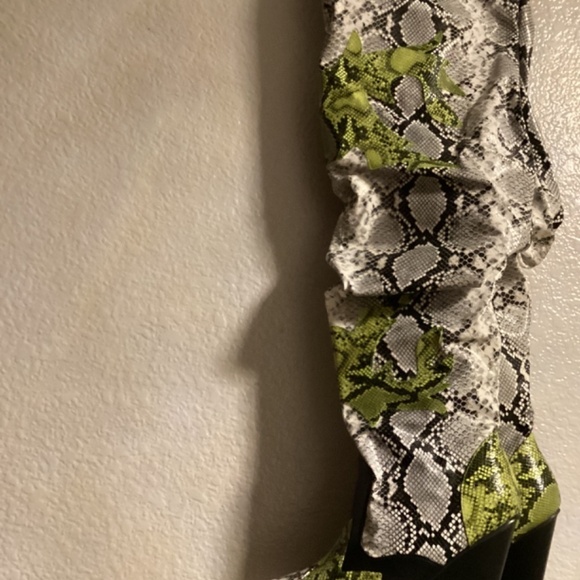 Hilda Chunky Heel Over The Knee Boots, Size 9M, Multi Colored NEW - Picture 5 of 6